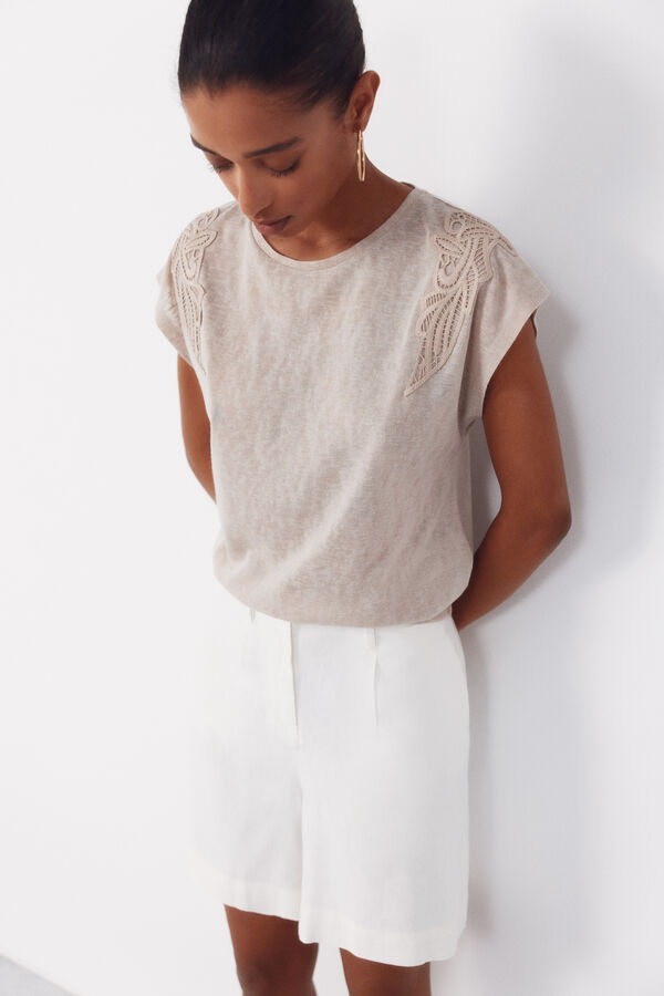 Cortefiel Camiseta efecto lino parches Beige