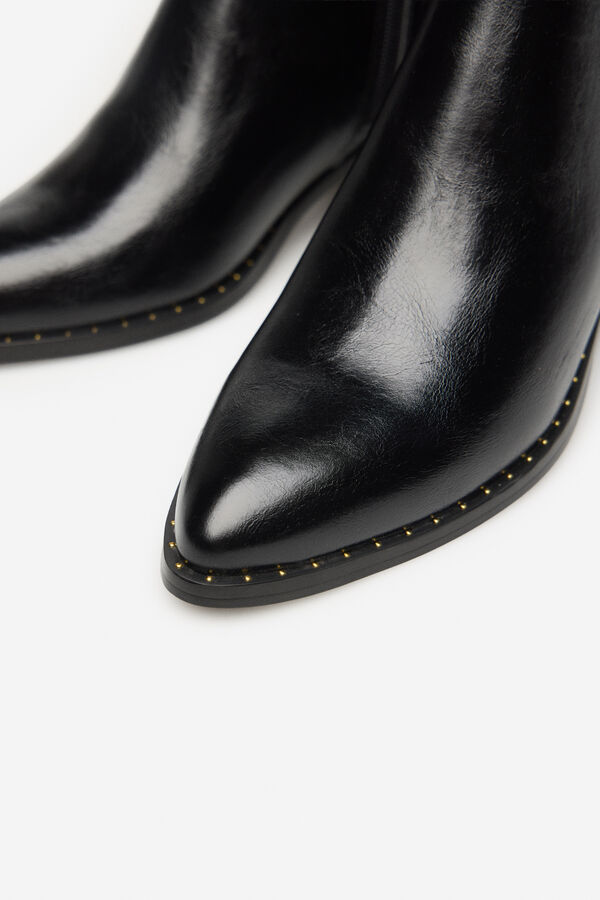Cortefiel Low ankle boot Black