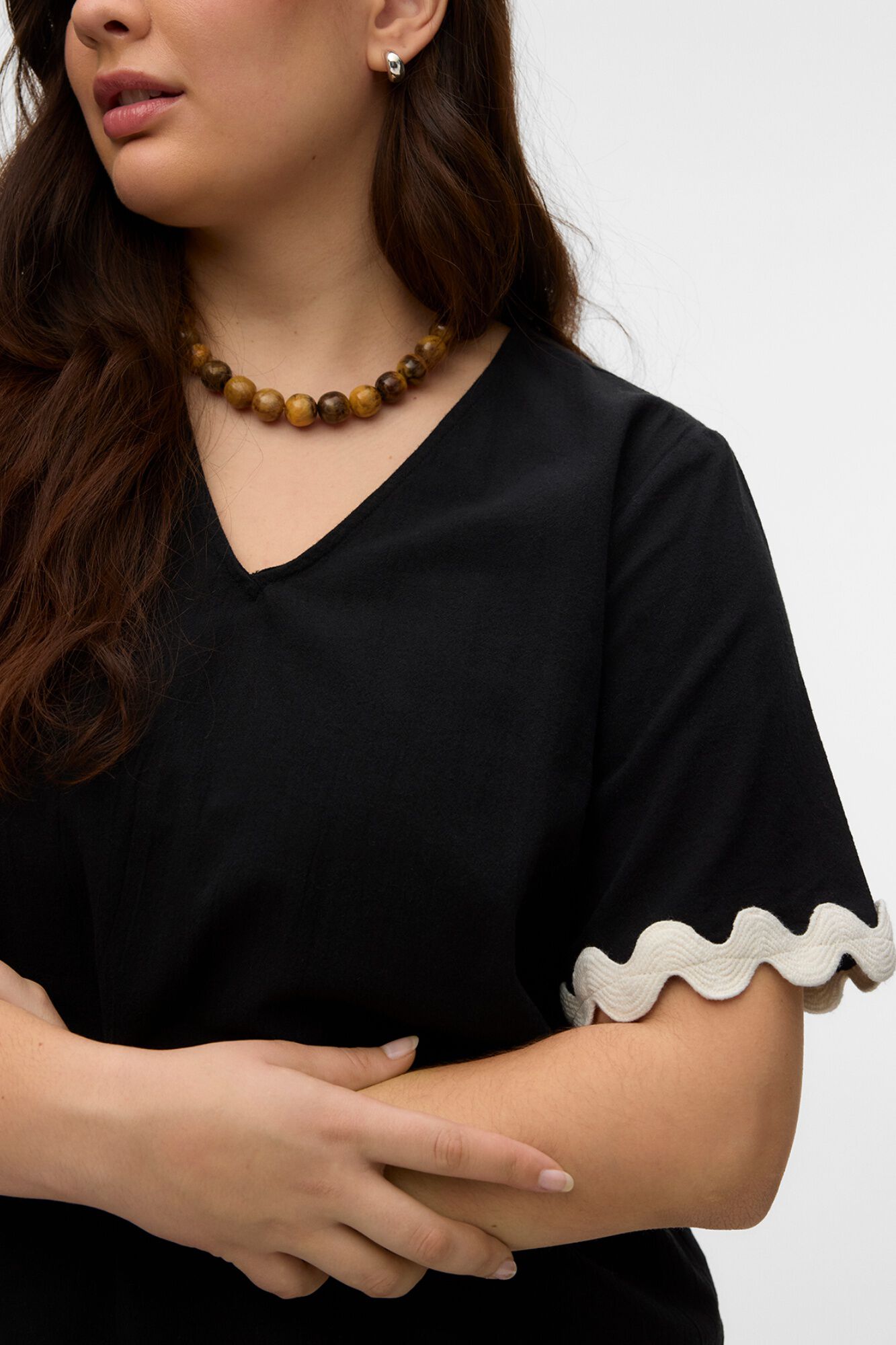 Vero Moda Curve Top detalles bordados talla grande