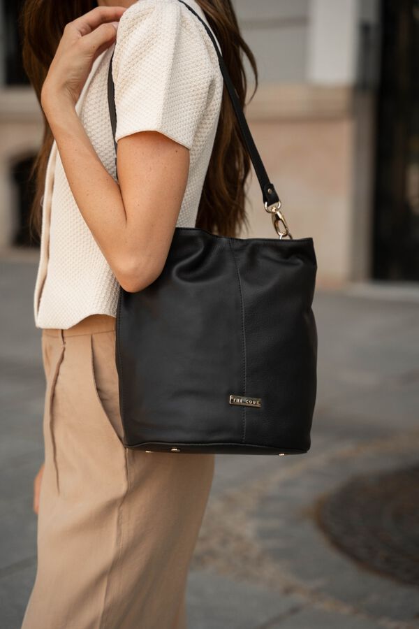 The Code Julieta black plain candy box Black