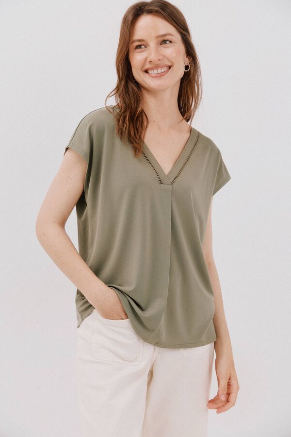 Cortefiel V -shirt with lace detail Kaki
