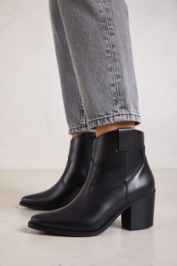 Bryan Stepwise Botins de pele Agustina Preto