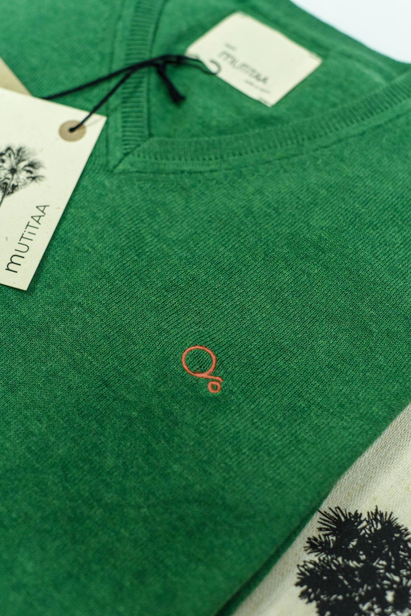 Mutitaa Camisola Channa com gola em V