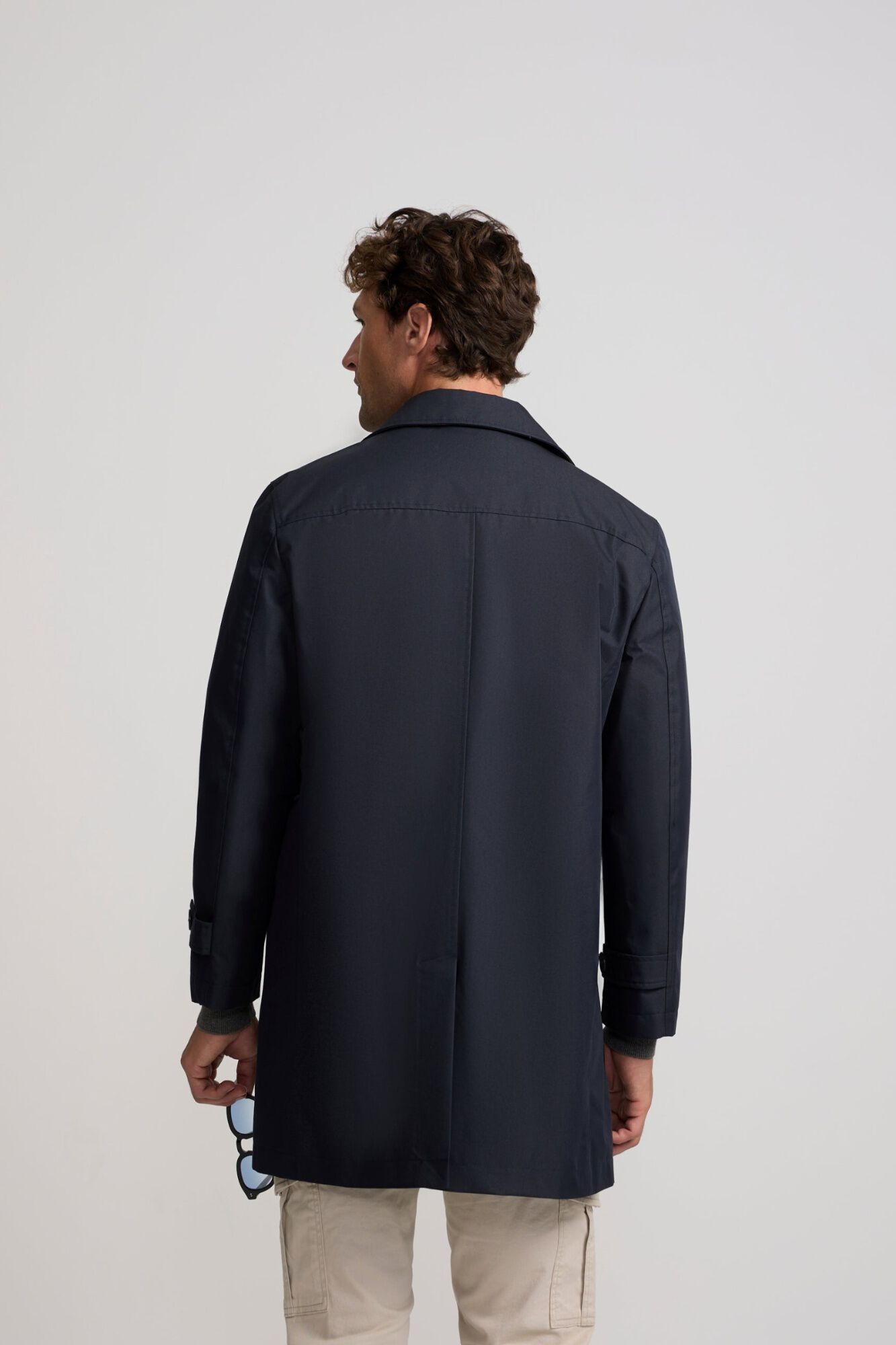 Silbon Short trench