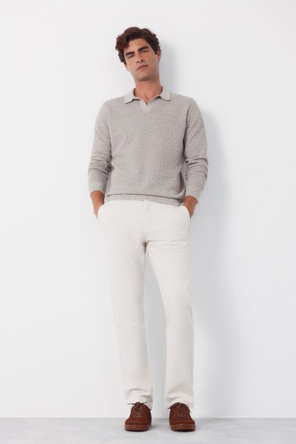 Cortefiel Regular cotton- linen chinos trousers Ivory