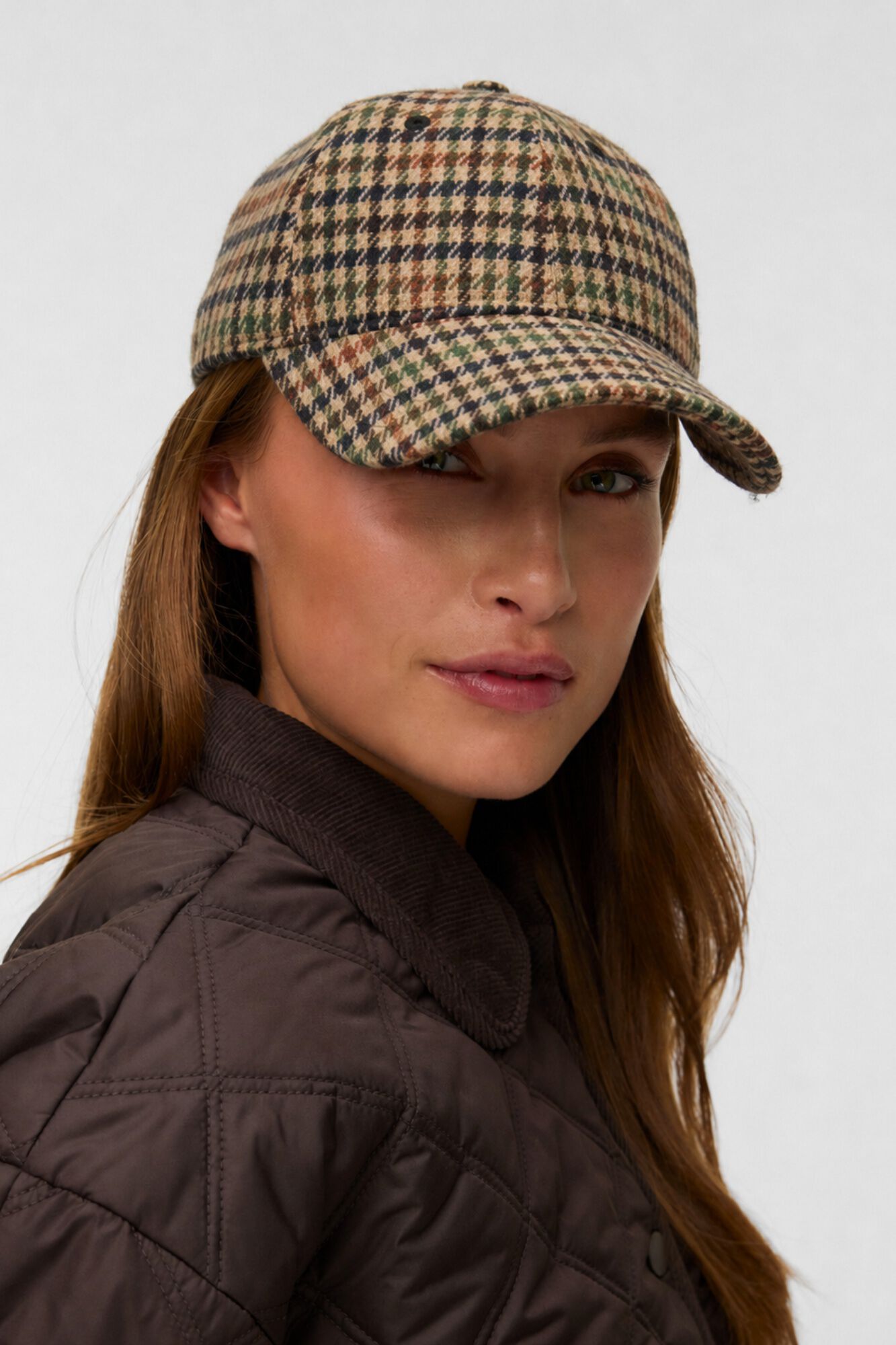 Vero Moda Bon&eacute; em tecido de inverno