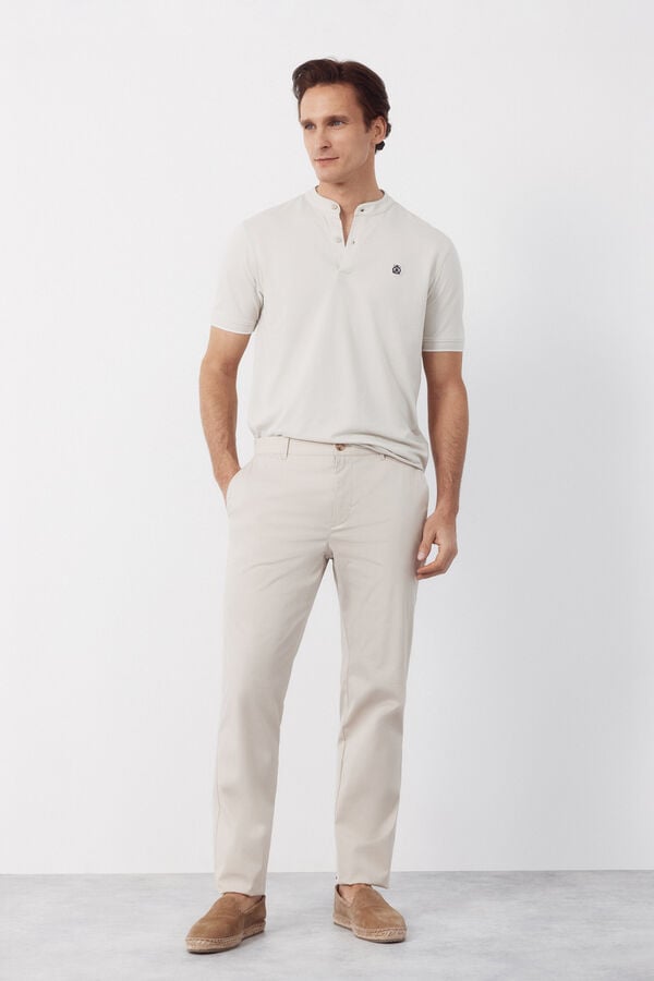 Cortefiel Pantal&oacute;n chino t&eacute;cnico slim Beige