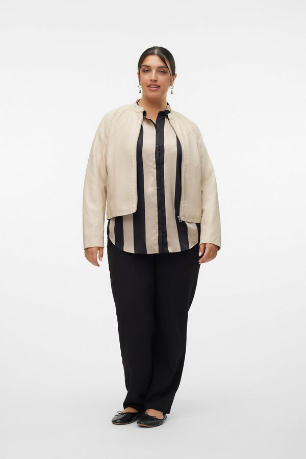 Vero Moda Curve Jaqueta plus size com efeito pele Cinzento