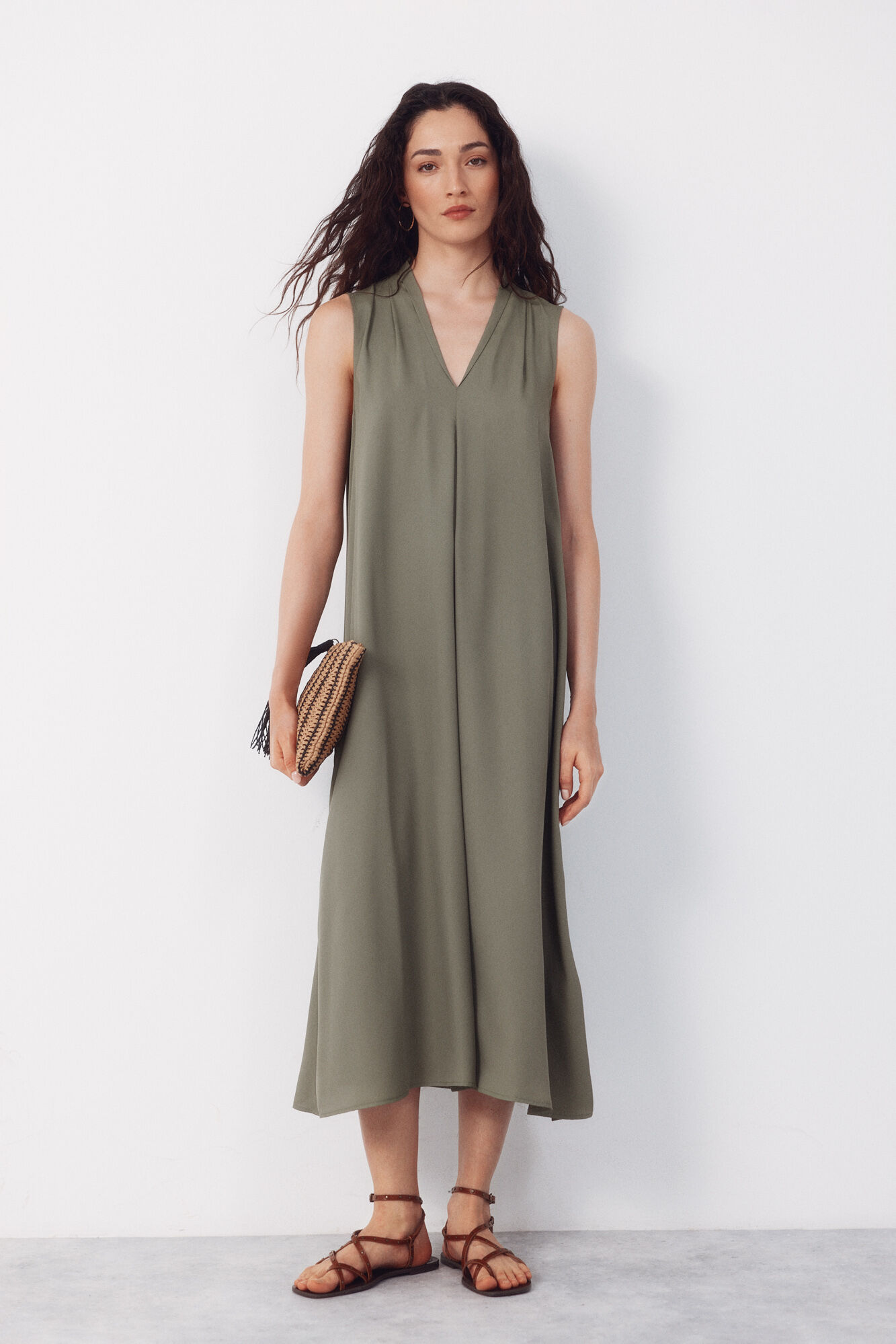 Cortefiel Raffia clutch