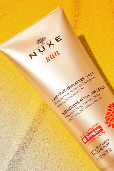 Cortefiel Nuxe Sun Refreshing After Sun Lotion for Face and Body for use after sunbathing Orange