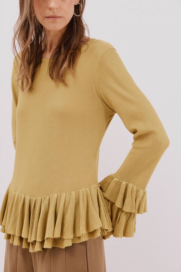 Cortefiel Fine jersey with ruffles. Green