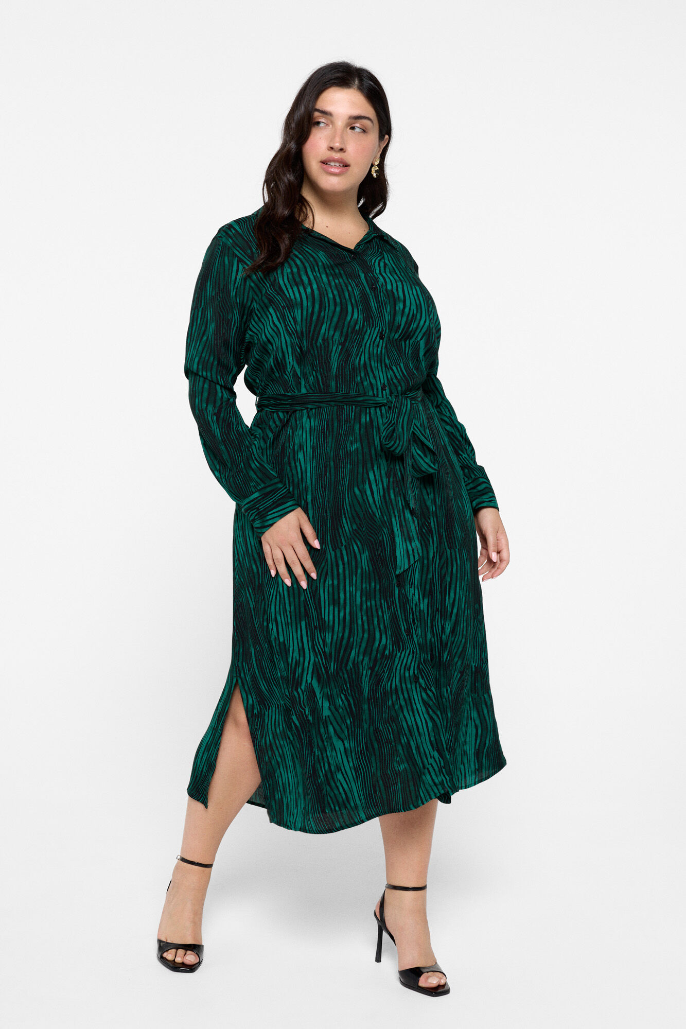 Curvy midi shirt dress Women s dresses and jumpsuits Cortefiel