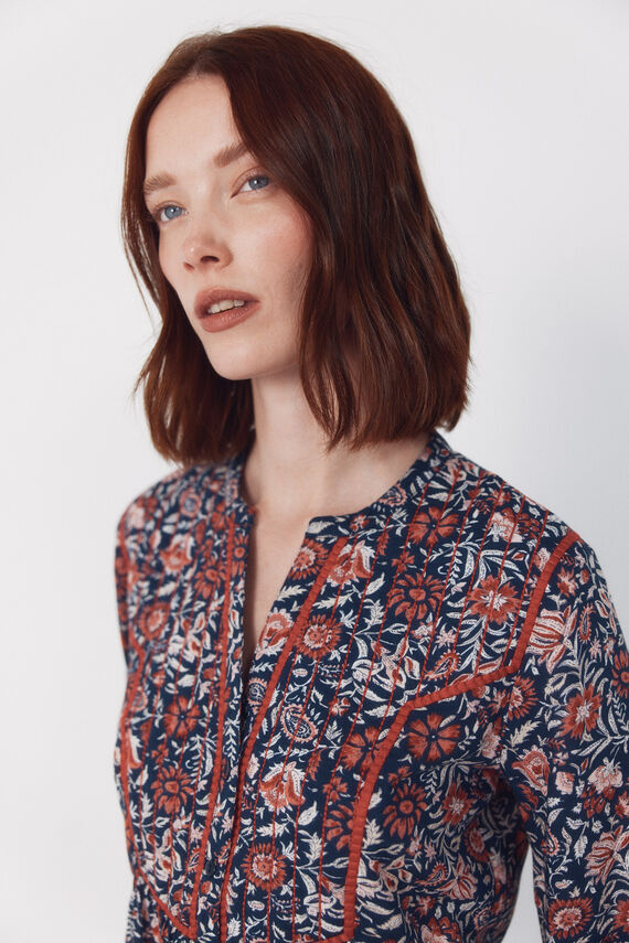 Blusa mao acolchada