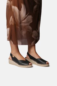 Toni Pons Alpercata de cunha de pele