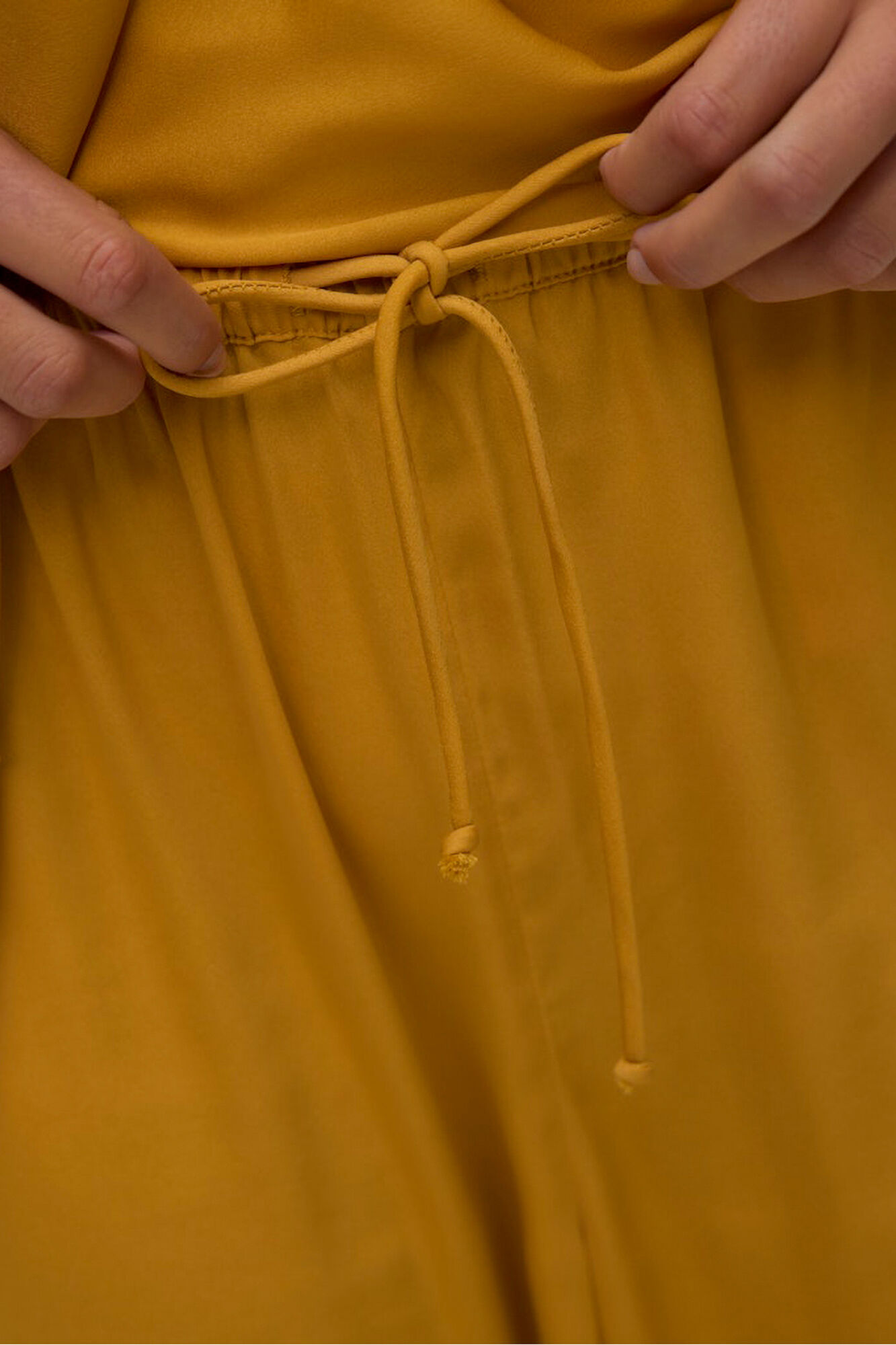 Vero Moda Cal&ccedil;as compridas de cetim 