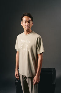 OOTO Camiseta gráfica lavada