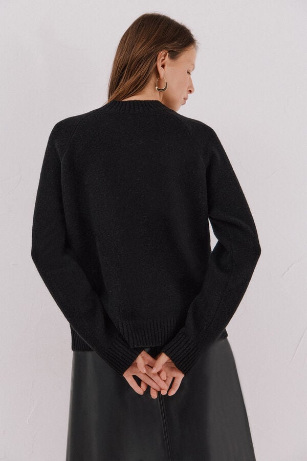 Cortefiel Jersey delantero lentejuelas. Preto