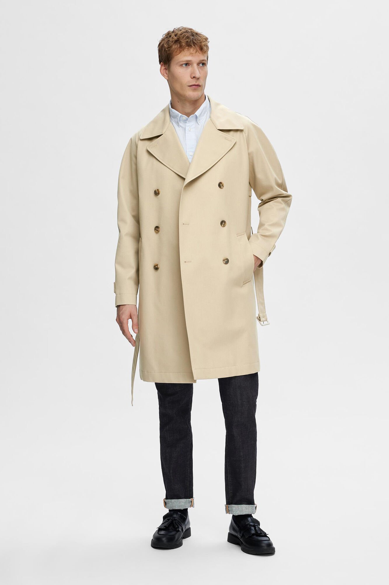 Classic trench coat with lapels and belt made from recycled materials Men s coats Cortefiel