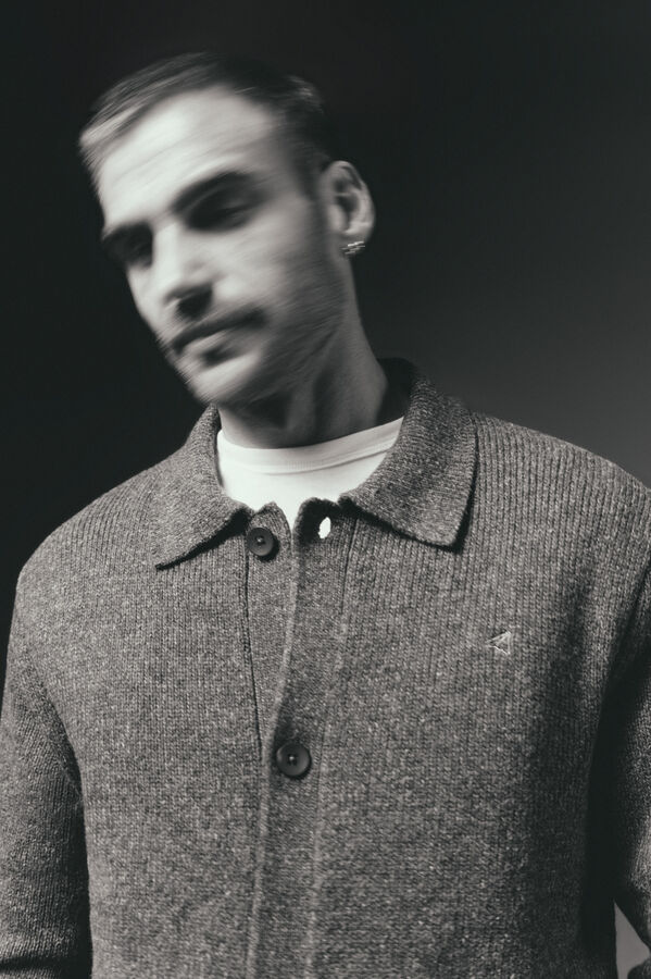 OOTO Casaco de malha botões e dois bolsos Cinzento