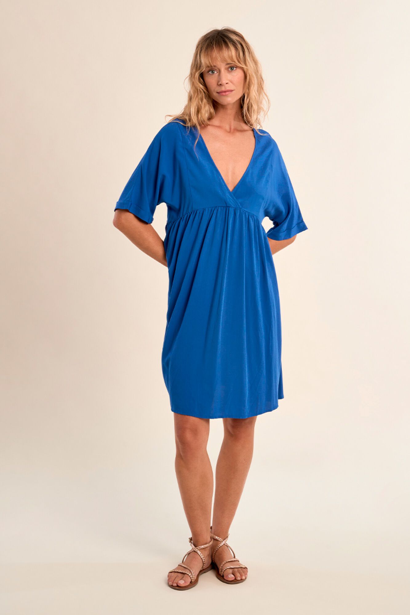 Molly Bracken Vestido de manga corta detalle lazada