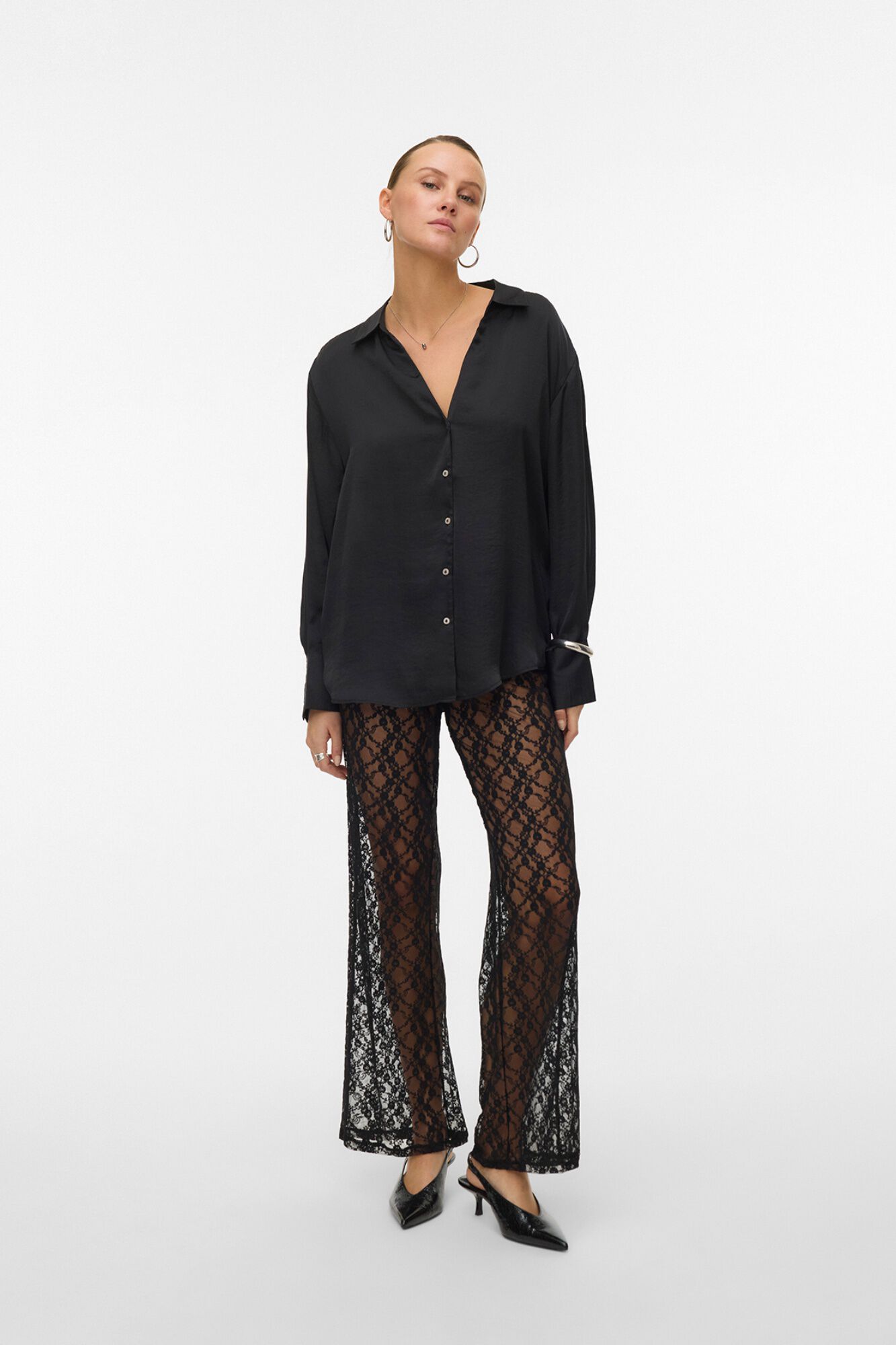 Vero Moda Camisa acetinada de corte folgado