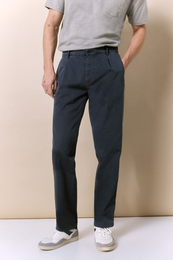 Chino con pinzas regular