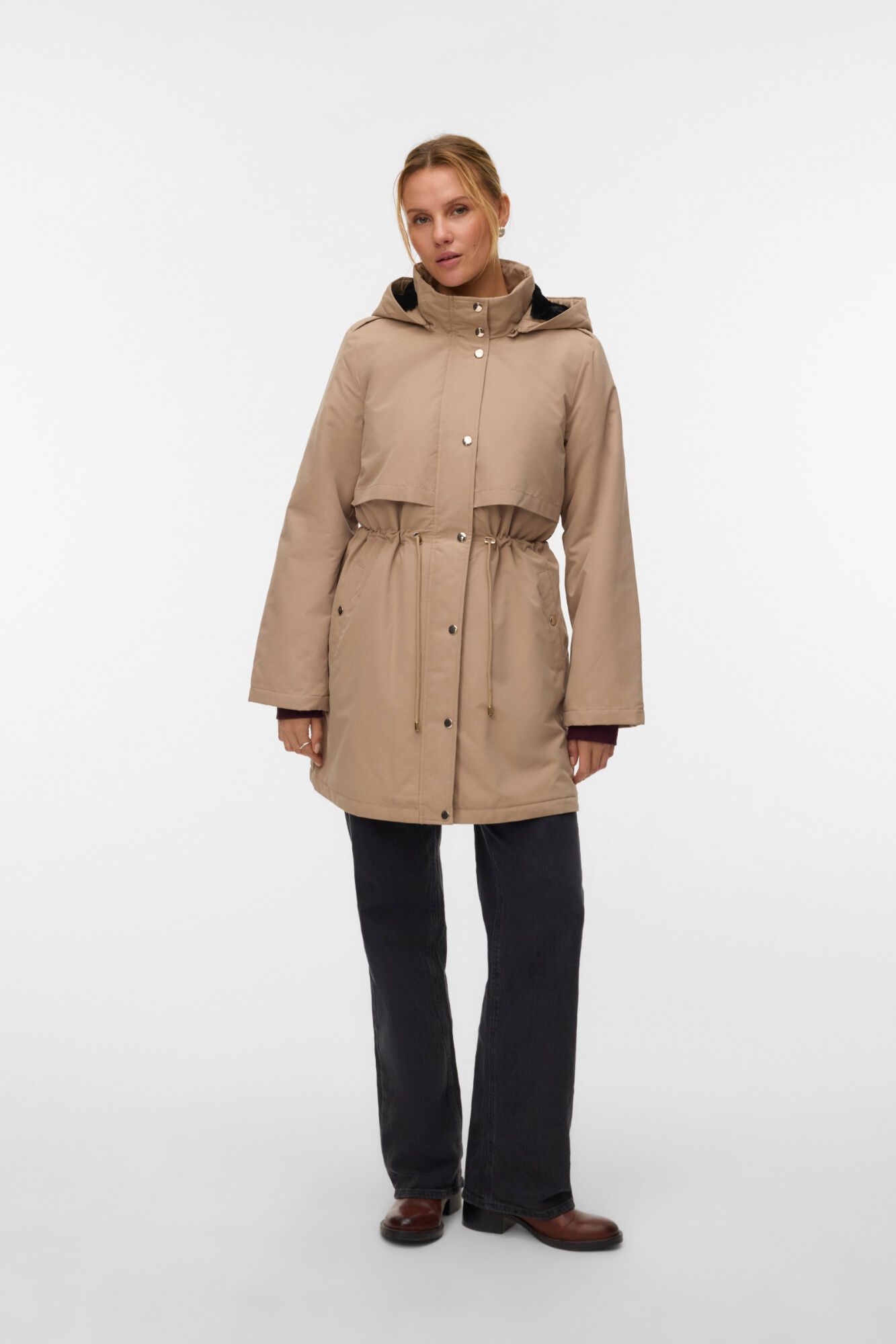 Vero Moda Sobretudo com capuz ajust&aacute;vel
