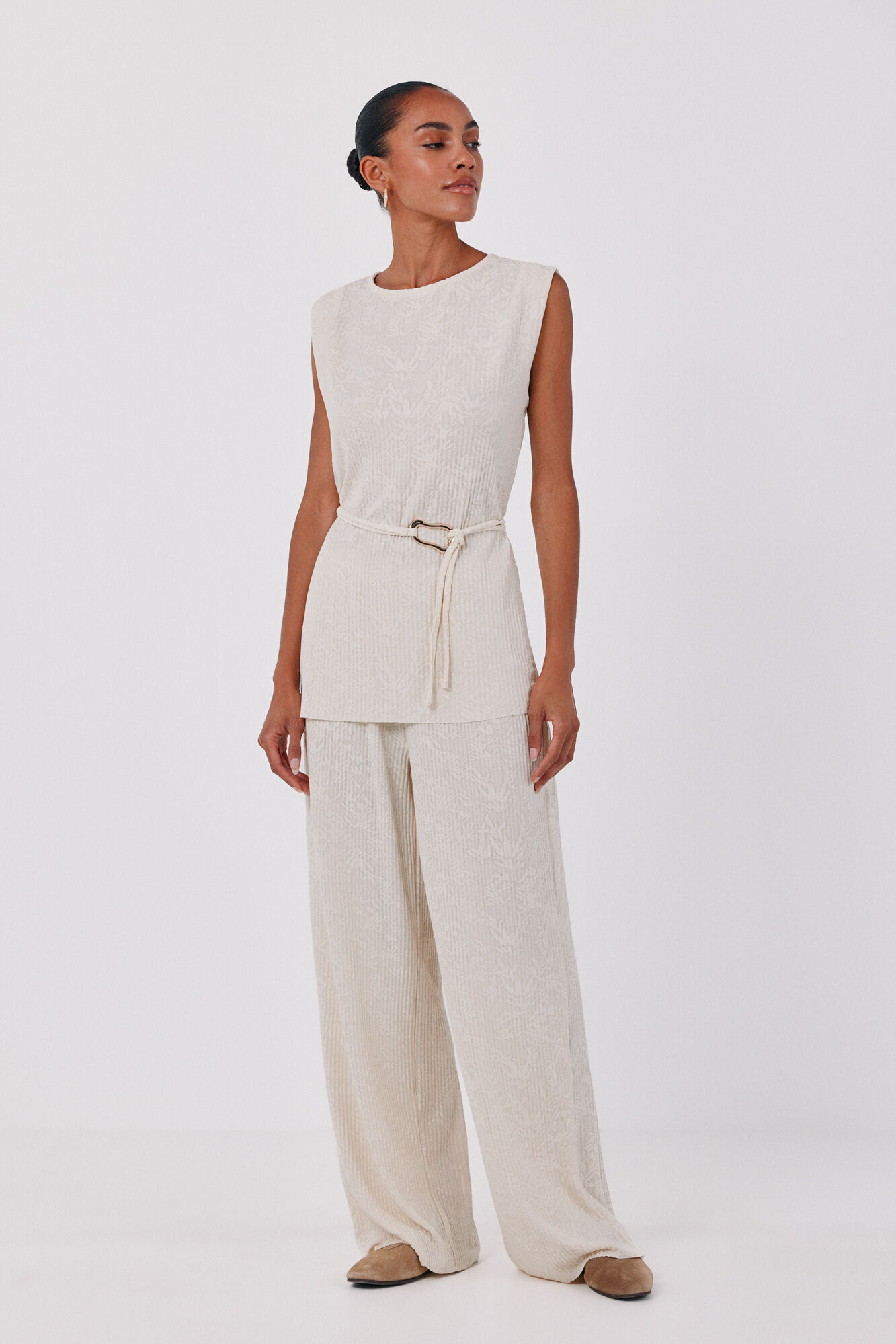 Cortefiel Satin-finish leggings