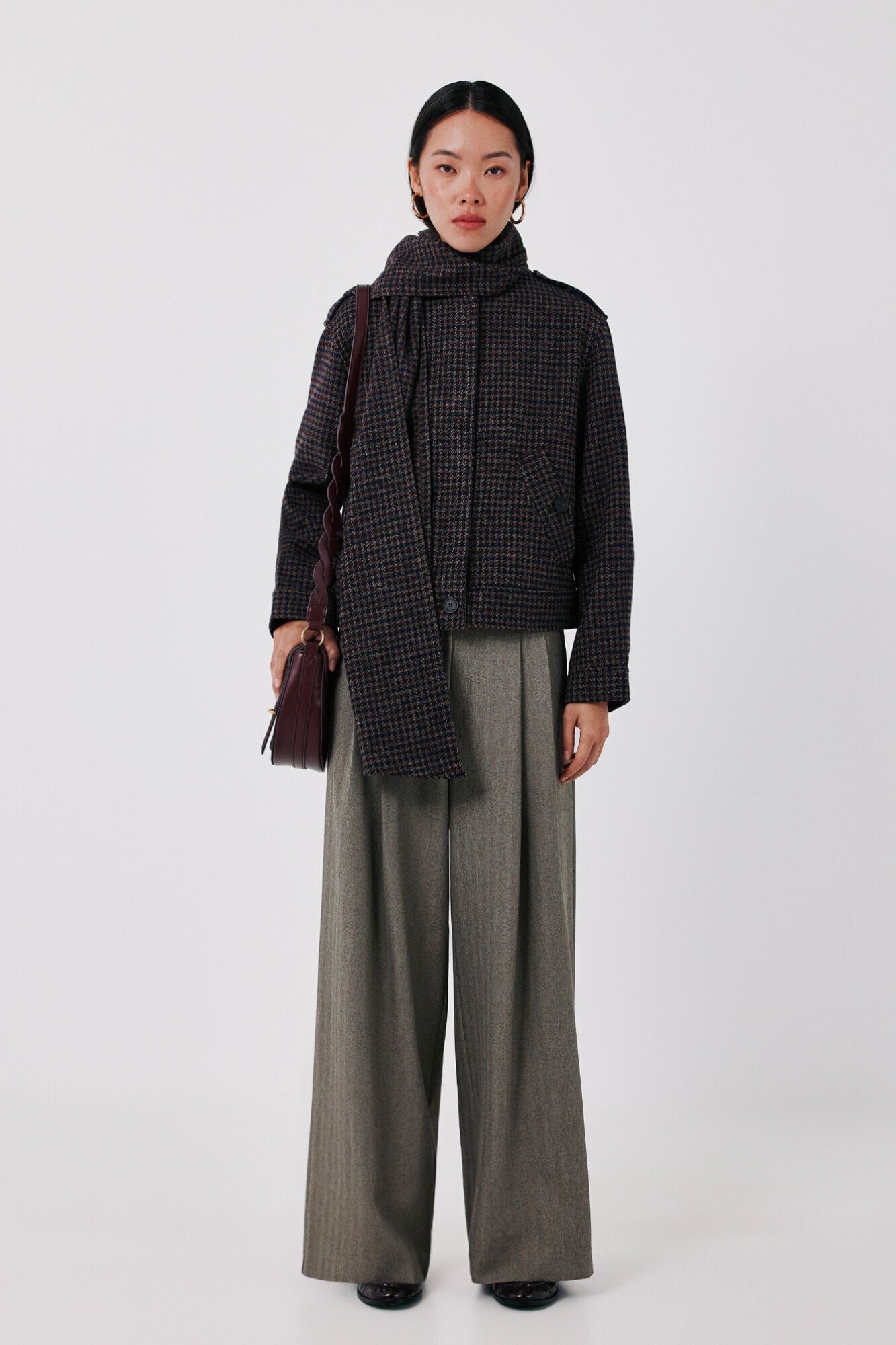 Cortefiel Short coat with detachable scarf