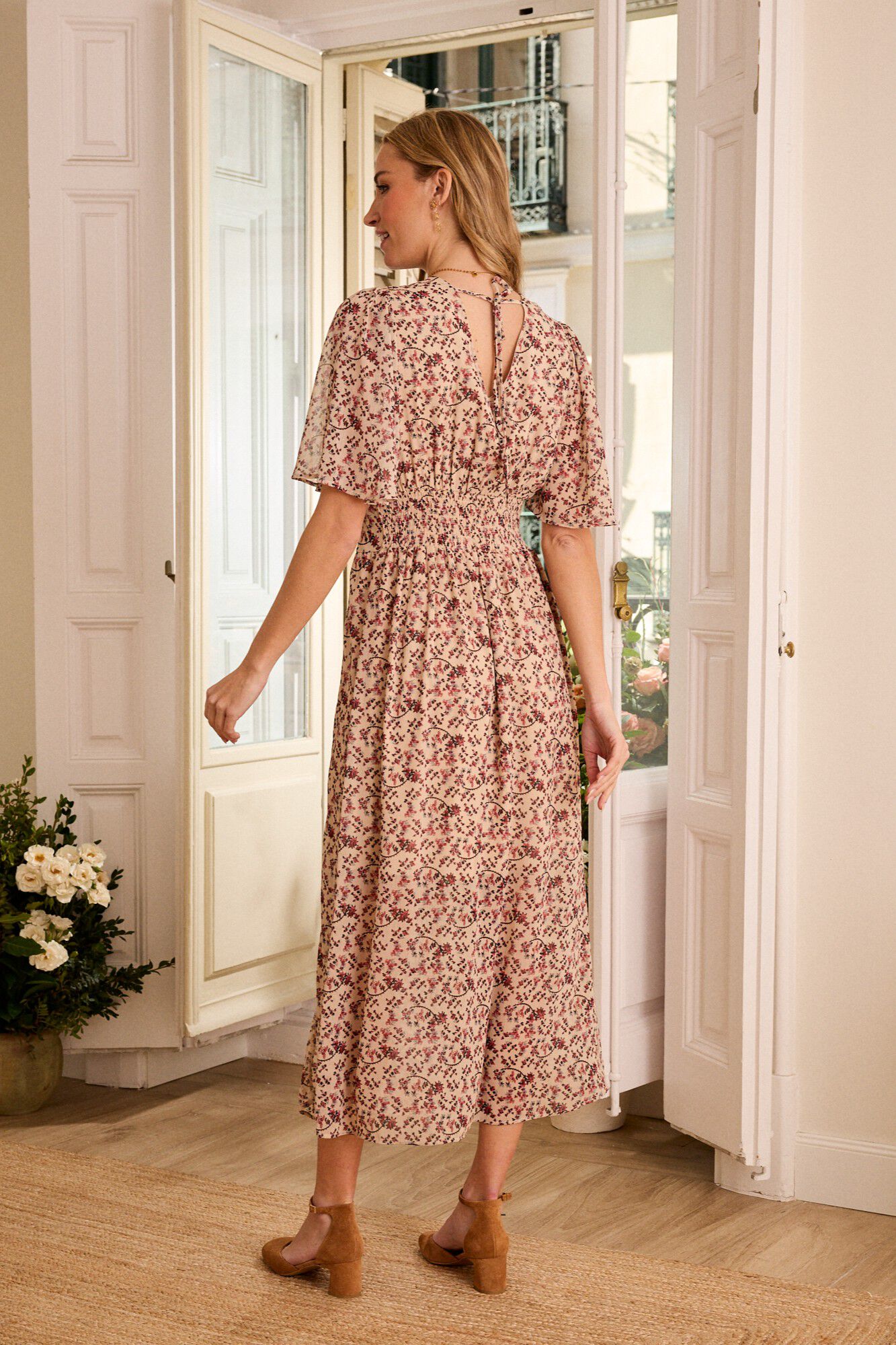 Pol&iacute;n Et Moi Vestido manga curta com folho floral