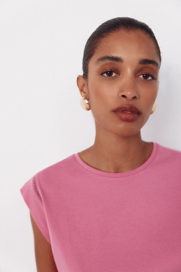 Cortefiel T-shirt with lace trim at the armhole Pink