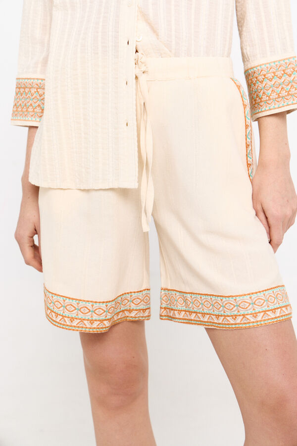 Cortefiel Embroidered shorts Ivory