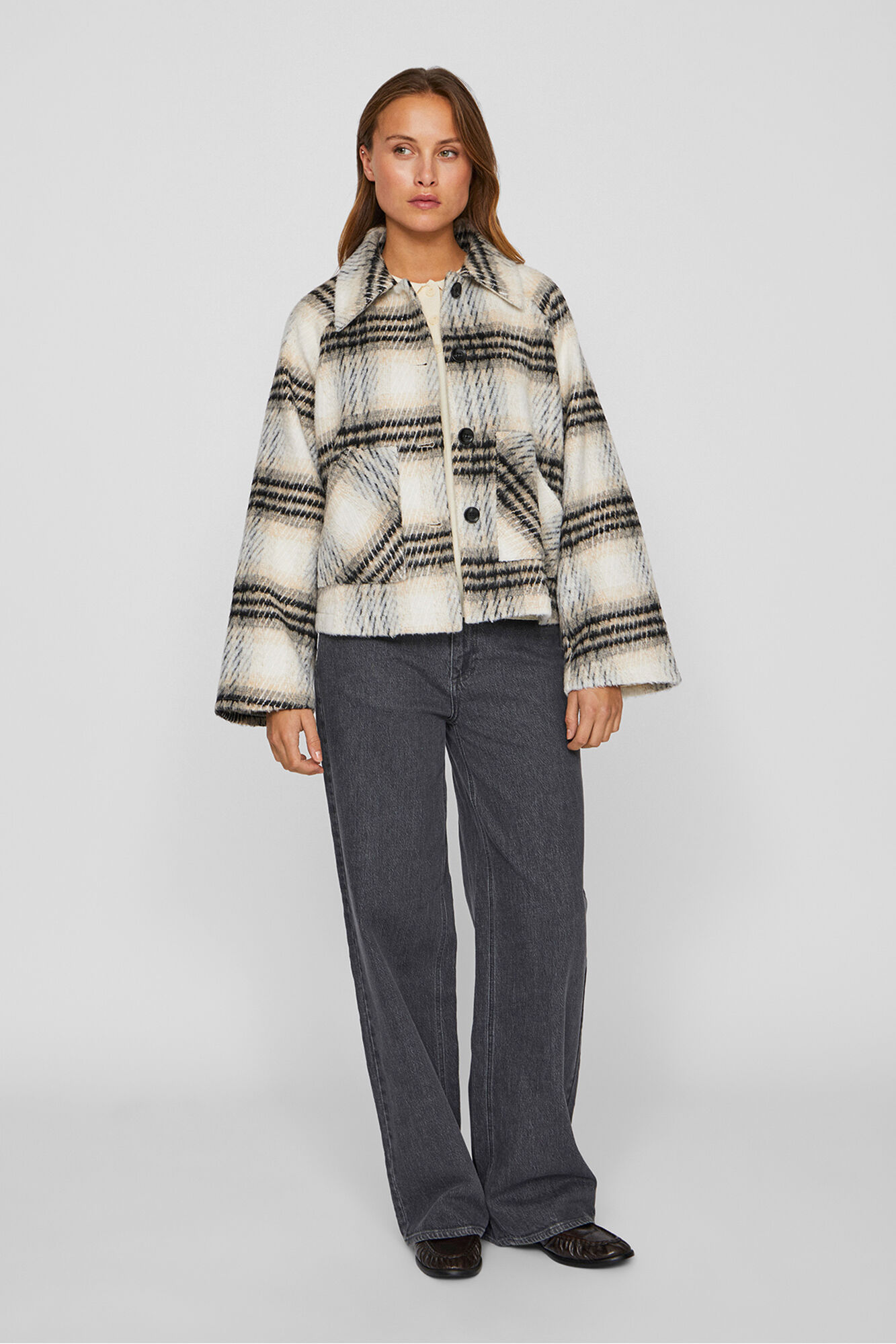 Vila Chaqueta de pa&ntilde;o abotonada