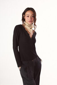 Slowlove Top estrucutura detalle blonda