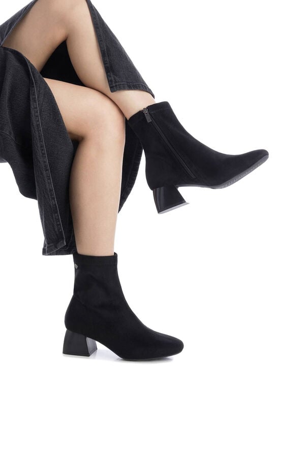 XTI Botins de salto de camurça Preto