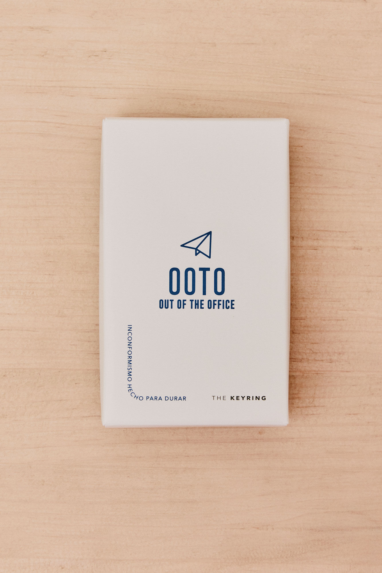 OOTO Llavero ovalado