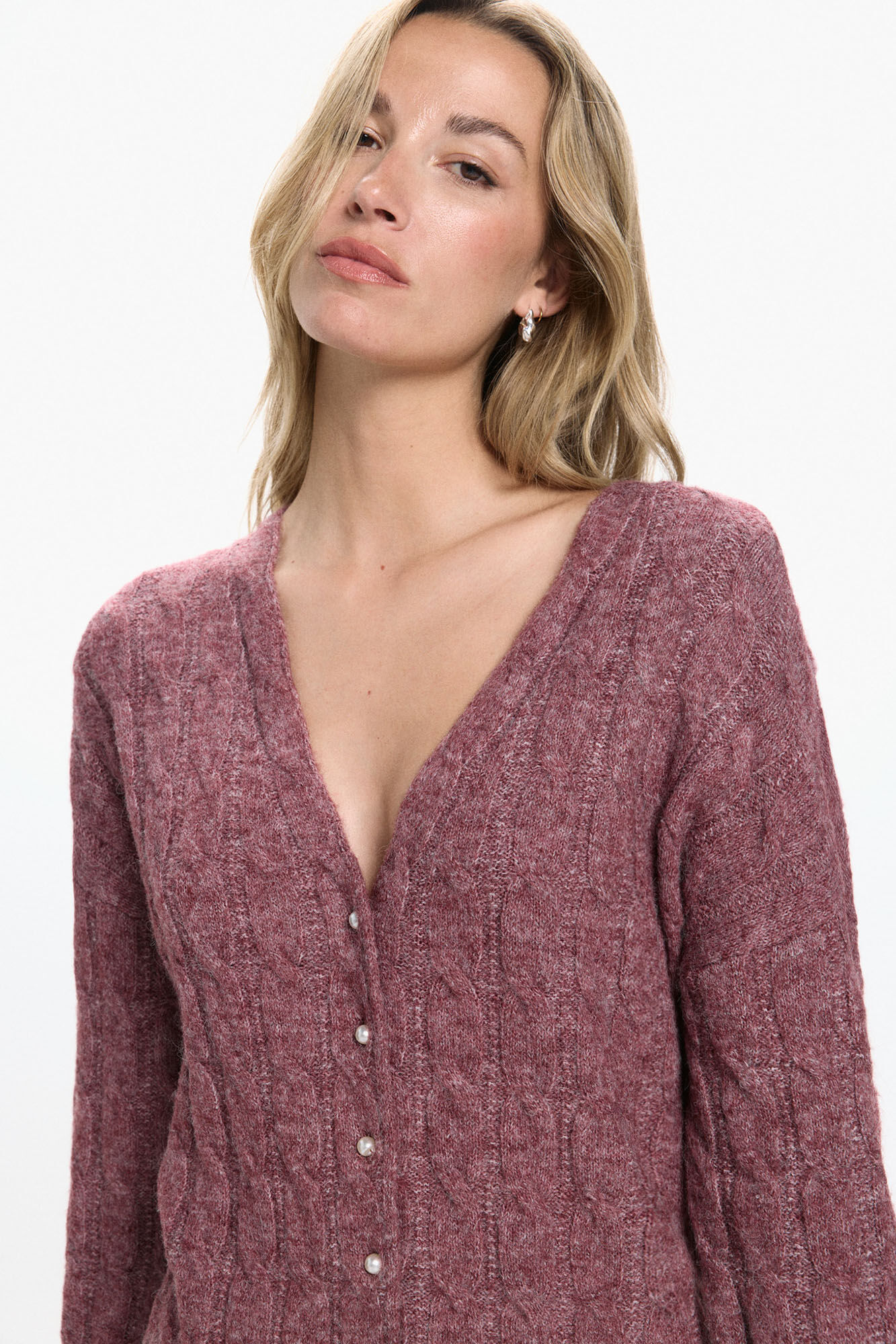 Vero Moda Casaco de malha com bot&otilde;es de p&eacute;rola