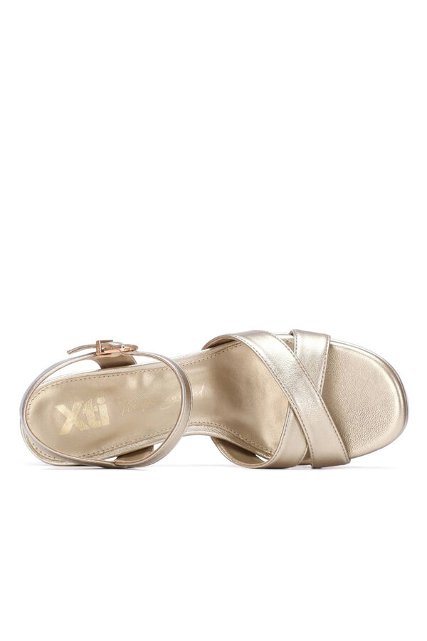 XTI Wide heel platform sandal Gold