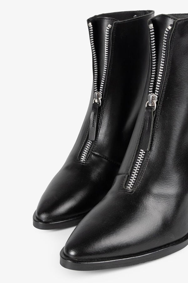 Popa Botim feminina de couro Athena Preto