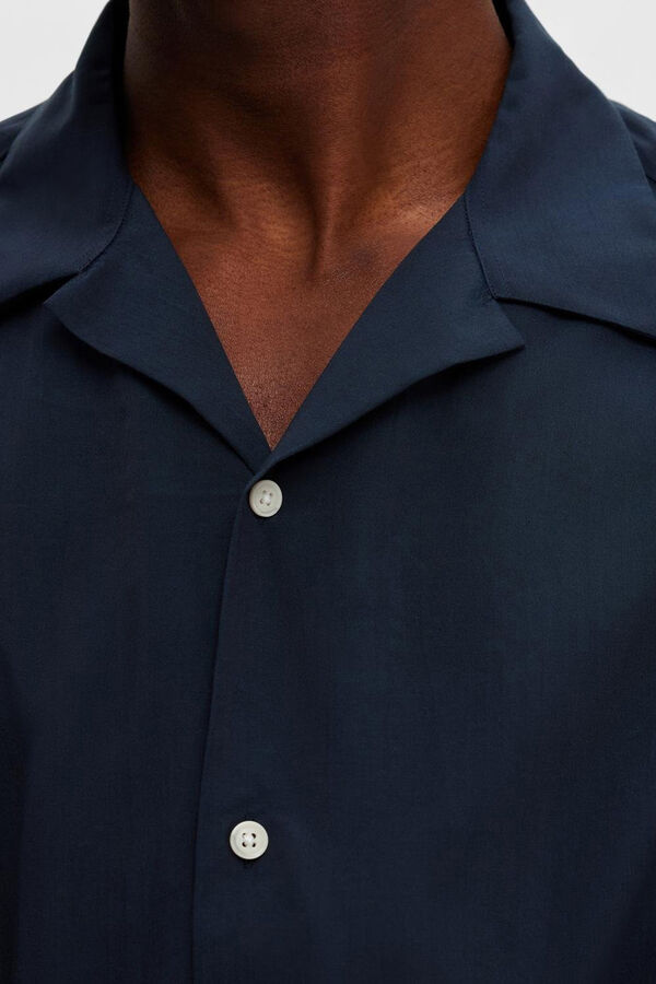 Cortefiel Camisa de manga corta confeccionada con tencel y algodón orgánico. Gris oscuro