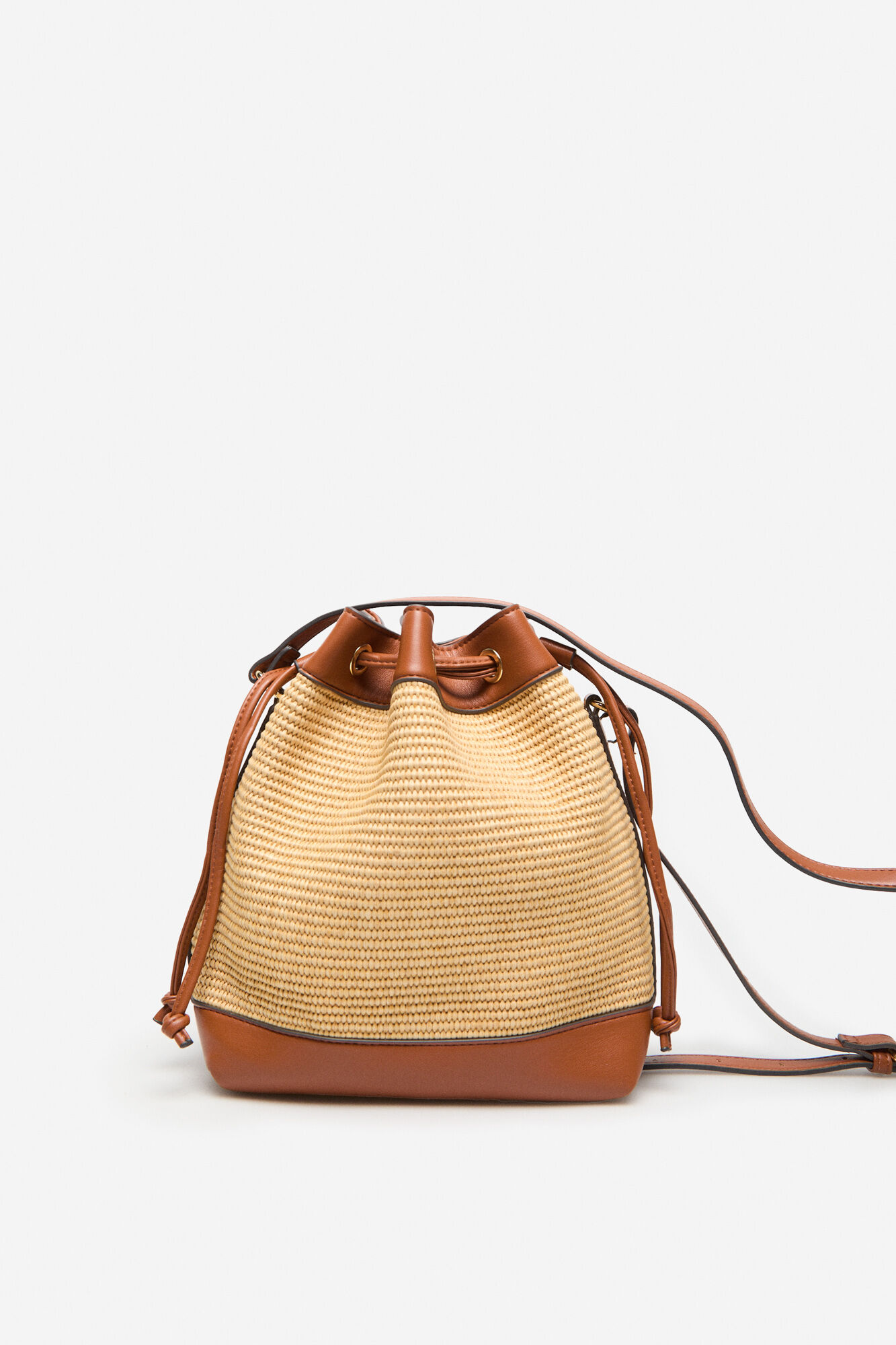 Bolso hobo fruncido rafia Bolsos de mujer Cortefiel