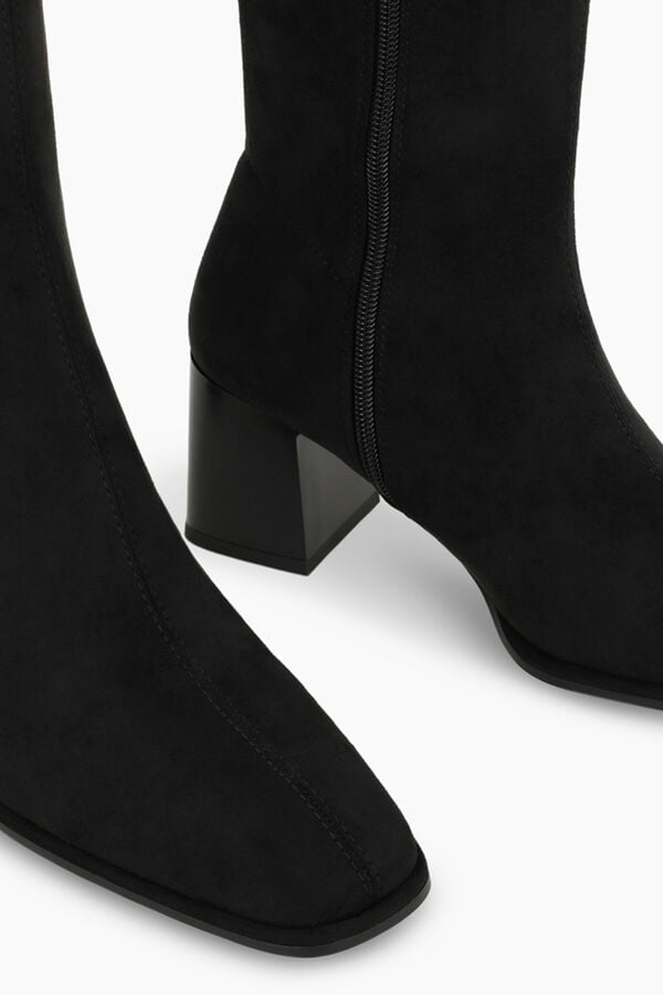 Lodi Suede boots with heels Black