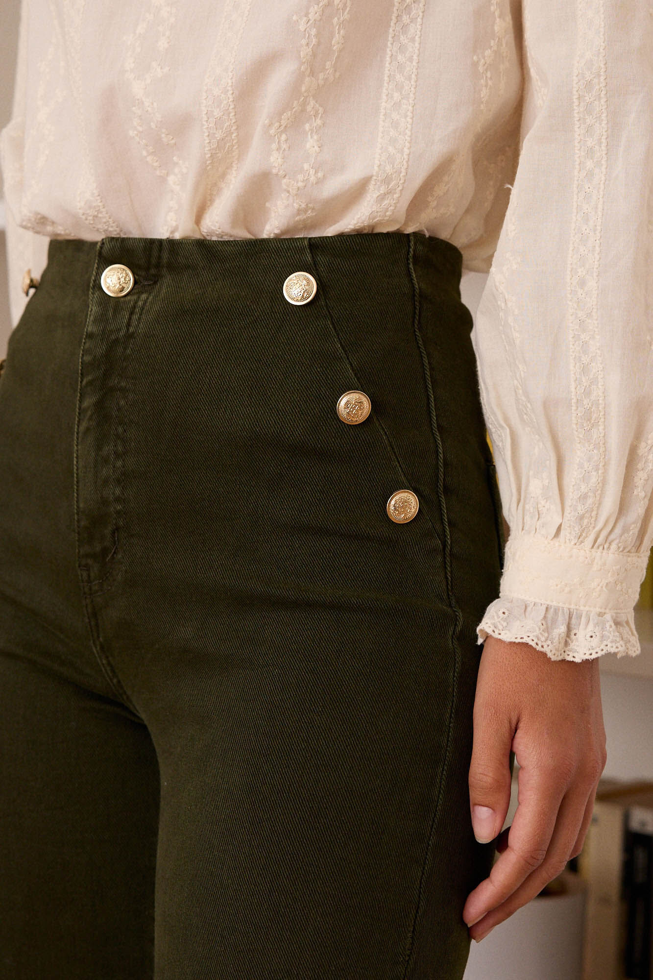 Vaquero con botones Emisa Pantalones vaqueros de mujer Cortefiel