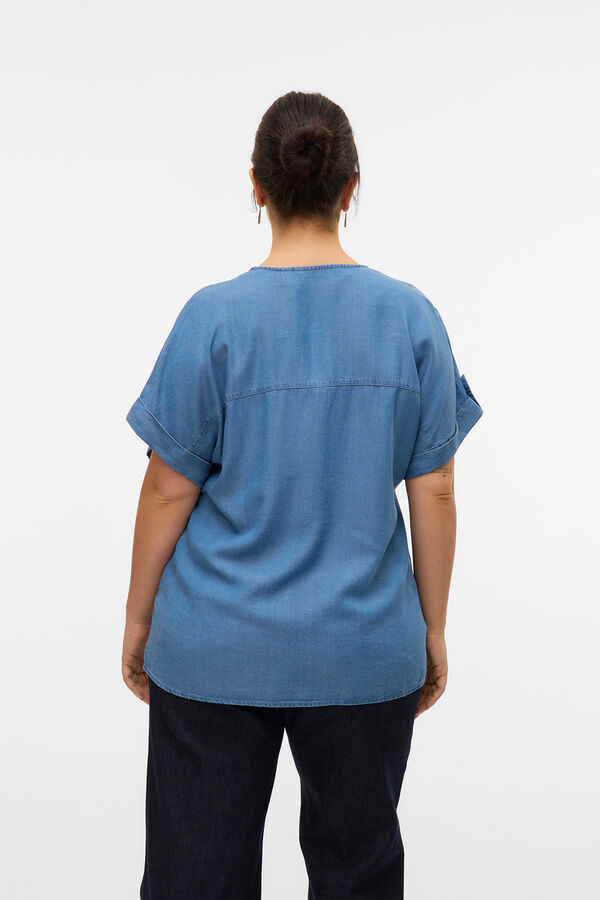 Vero Moda Curve Camisa denim plus size com gola em bico Azul