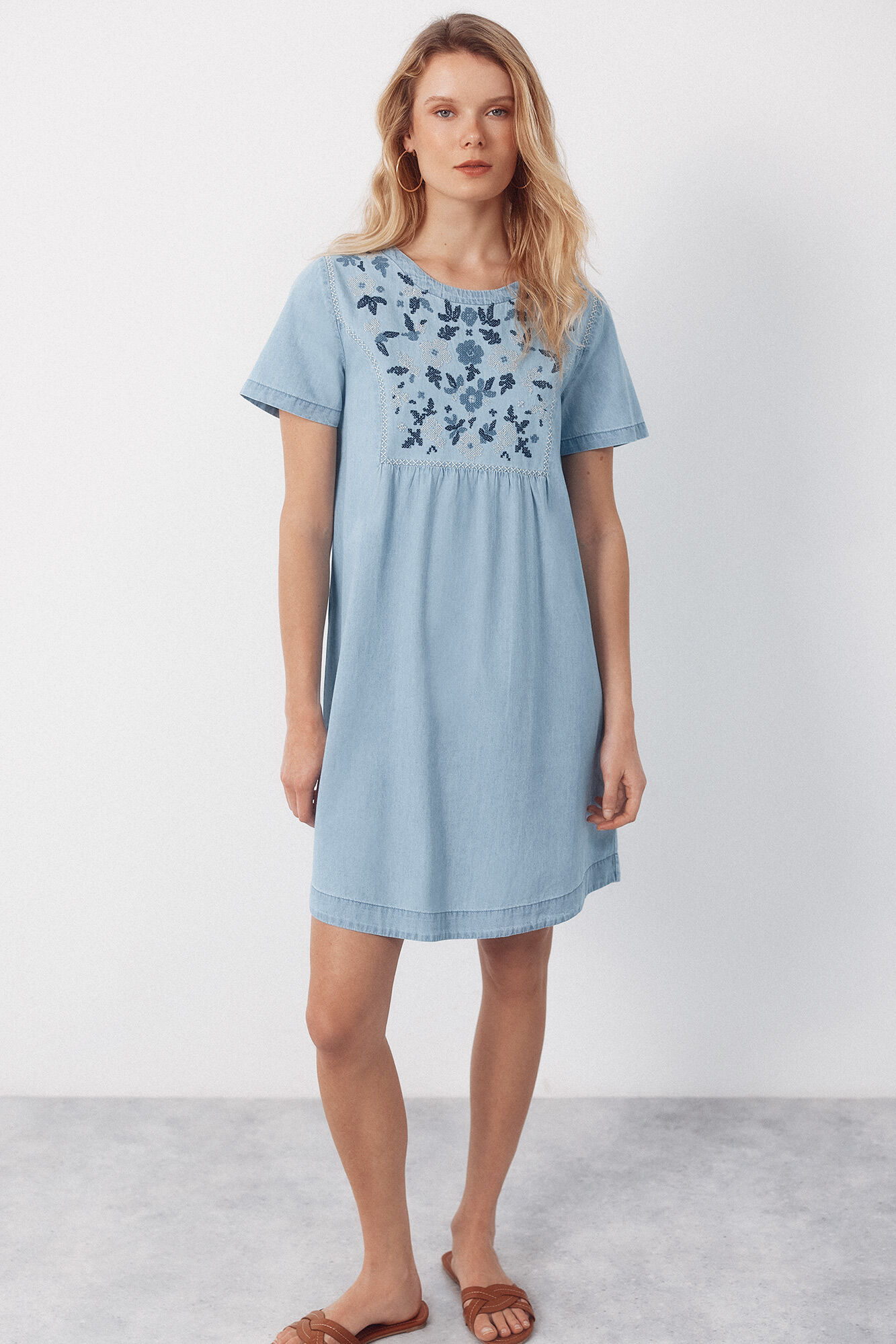 Cortefiel Embroidered dress