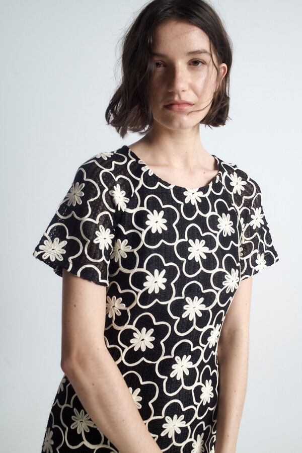 Object Vestido midi bordado Preto
