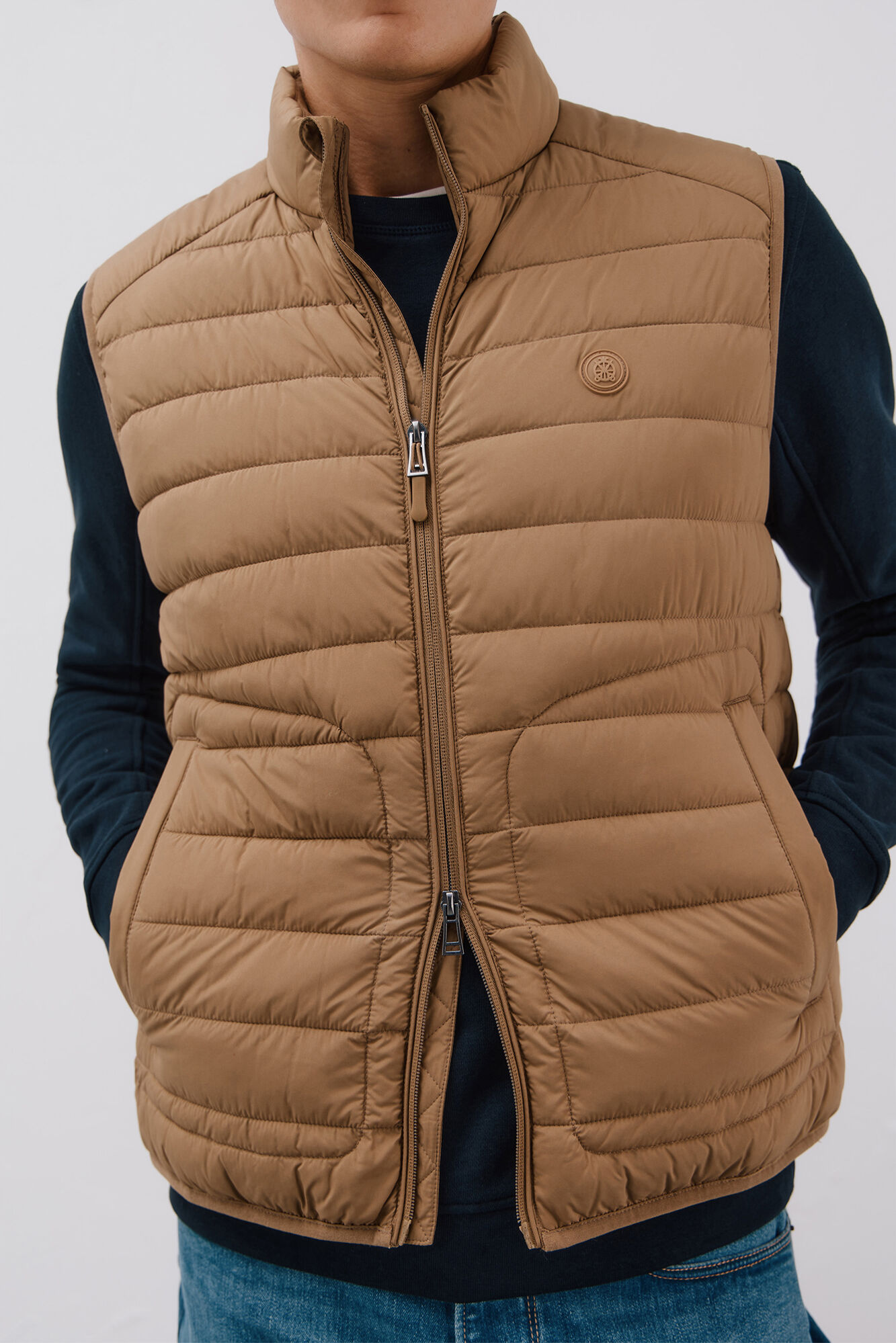 Cortefiel Ultra-light quilted gilet