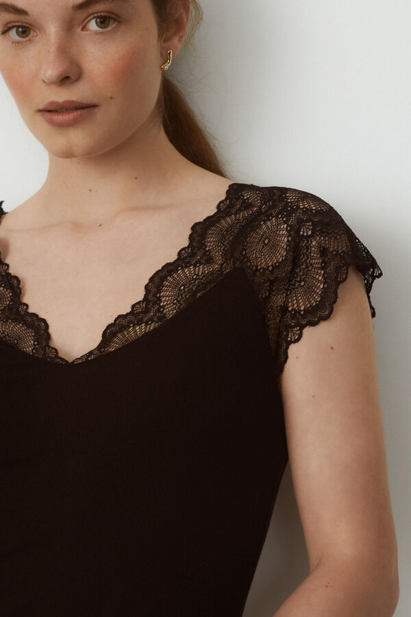 Vila T-shirt canelada com renda Preto