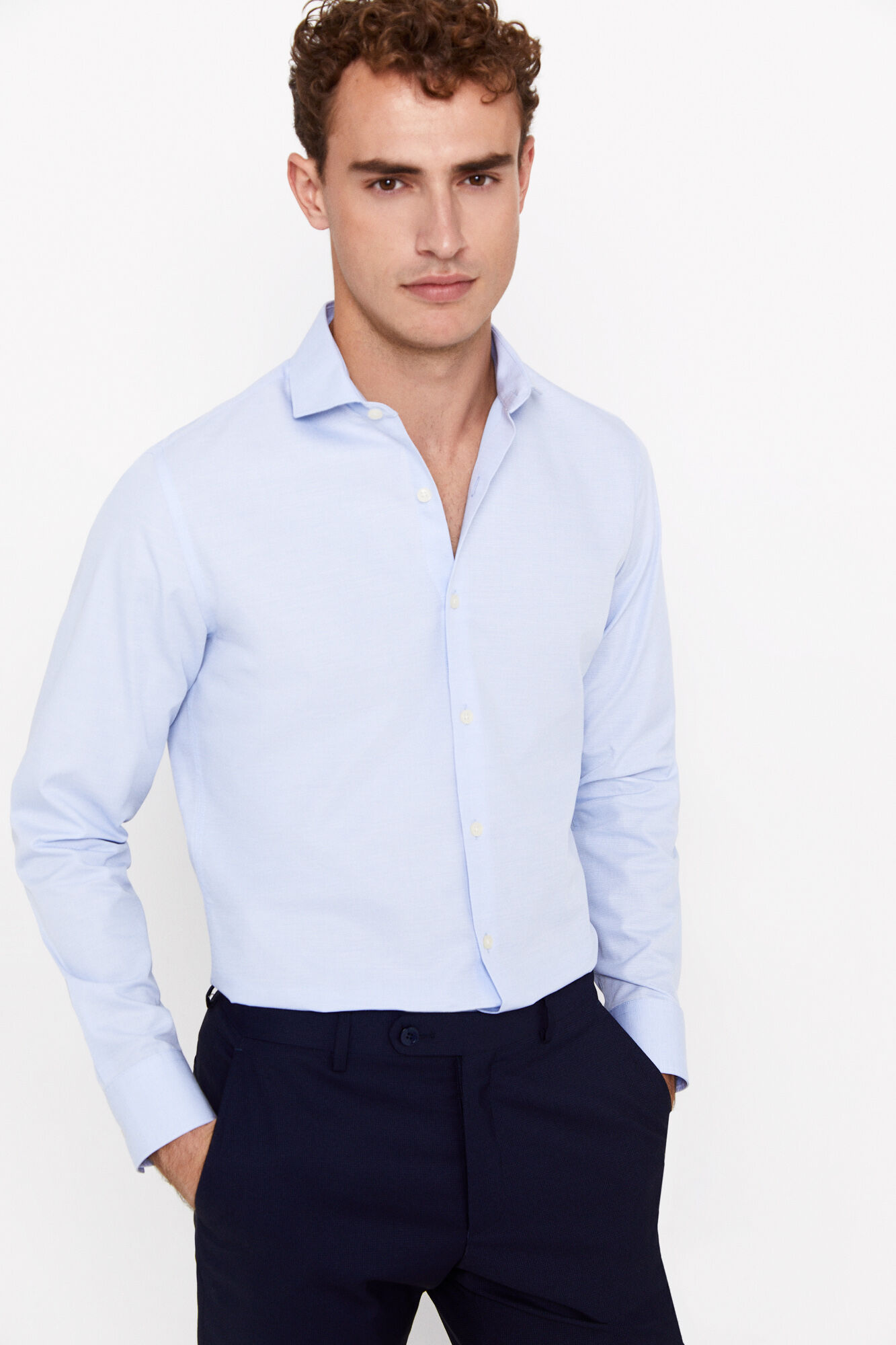 Camisa blanca hombre cortefiel 2025