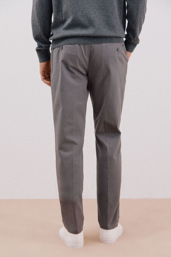 Cortefiel Pantalón chino confort tapered fit Gris